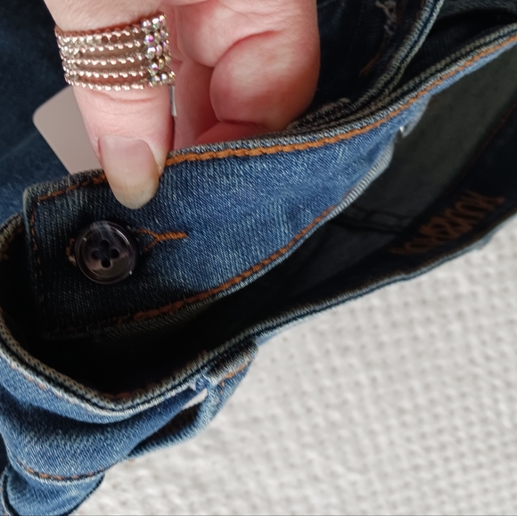 Rock& Roll cowgirl Distressed Jean skirt brand new with tags - Picture 4 of 14